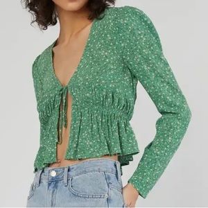 Oak + Fort, Floral V-Neck Blouse in Bright Mint Print